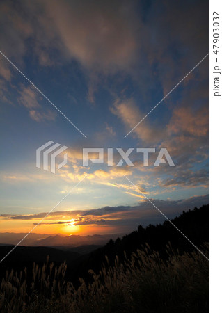 十国峠の夕日 47903032