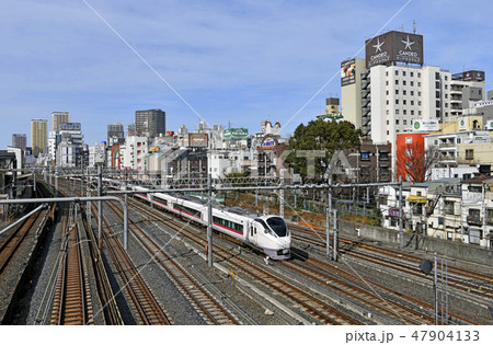 日本の東京都市景観 鶯谷駅前のホテル街などを望む 日本の東京都市景観 鶯谷駅前のホテル街などを望む 47904133