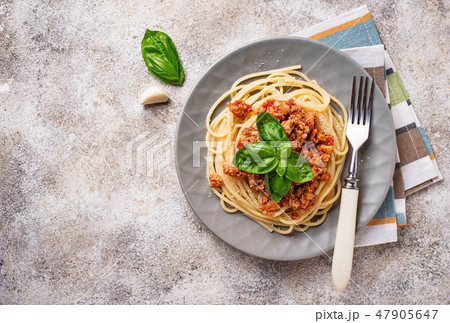 Pasta Bolognese. Spaghetti with meat sauce 47905647