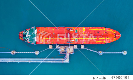 Oil/Chemical tanker ship loading in port, Tanker Oil/Chemical tanker ship loading in port, Tanker 47906492