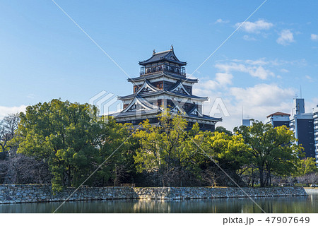 広島県広島市　晴天の広島城 47907649