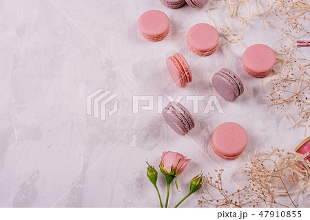 Beautiful pink tasty macaroons Beautiful pink tasty macaroons 47910855
