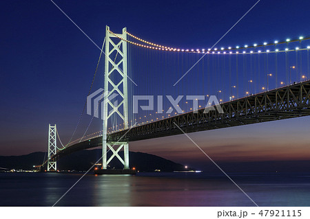兵庫県・明石海峡大橋の夜景 兵庫県・明石海峡大橋の夜景 47921115