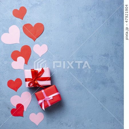 Valentines Day background with hearts Valentines Day background with hearts 47921904