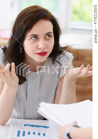 Woman business annoyed at confusion confusion Woman business annoyed at confusion confusion 47922003