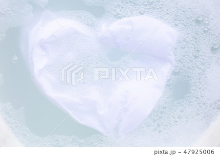 Soak cloth before washing, white t-shirt Soak cloth before washing, white t-shirt 47925006