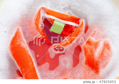 Soak cloth before washing, Polo shirt 47925053