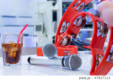 カラオケ カラオケボックス イメージ カラオケ カラオケボックス イメージ 47927113