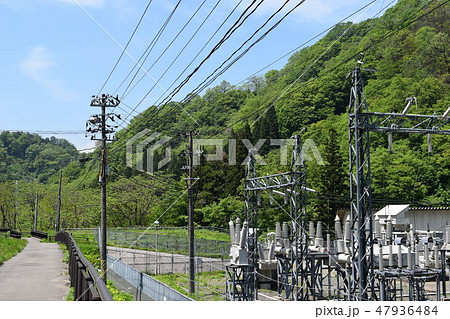 山間部の変電設備 47936484