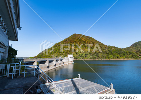 宮城大和町の南川ダムと紅葉の鎌倉山 宮城大和町の南川ダムと紅葉の鎌倉山 47939577