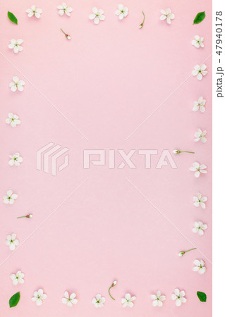 White spring cherry tree blooming flowers pattern White spring cherry tree blooming flowers pattern 47940178