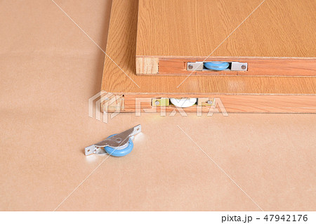 建具の戸車修理 建具の戸車修理 47942176