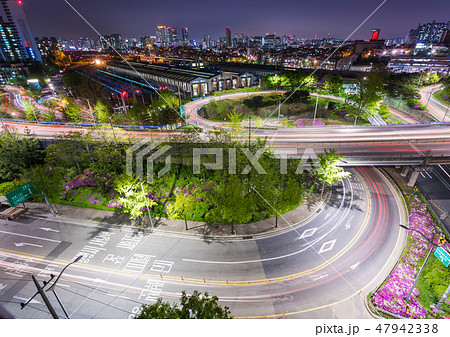 Traffic of Seoul City, South Korea. 47942338