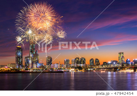 Seoul Fireworks Festival in Night city at Yeouido, 47942454