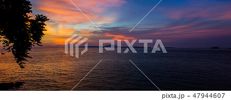 The evening sky with a relaxing atmosphere 47944607