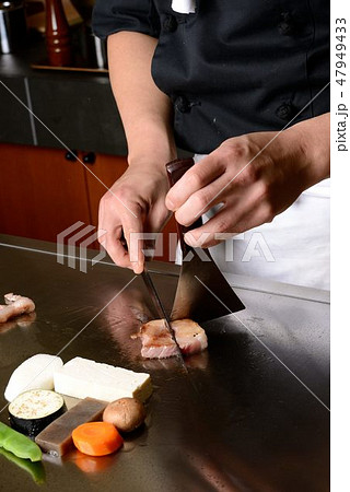 ステーキ・肉料理 47949433