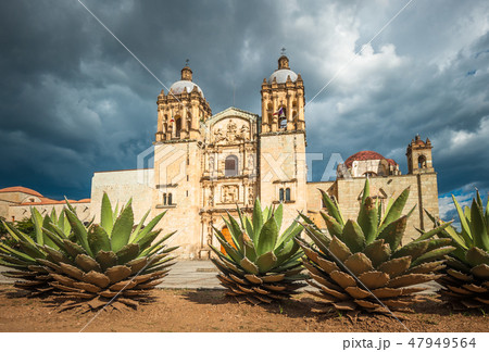 Church of Santo Domingo de Guzman in Oaxaca Church of Santo Domingo de Guzman in Oaxaca 47949564
