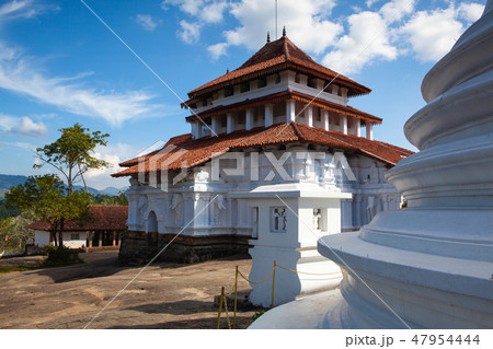 Lankatilaka Vihara is an ancient Buddhist temple 47954444