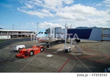 空港 飛行機 交通 47958593