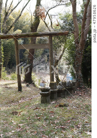 廃仏毀釈の暴挙跡　黒川金剛寺の首なし地蔵 47958626