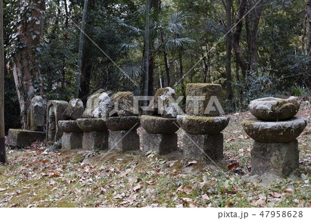 廃仏毀釈の暴挙跡　黒川金剛寺の首なし地蔵 47958628