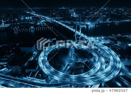 Shanghai Nanpu Bridge over Huangpu River 47960507