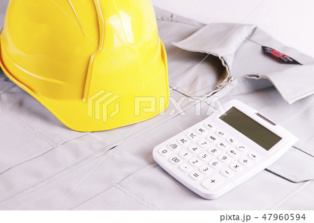 工事費用 ヘルメット 作業着 電卓  47960594