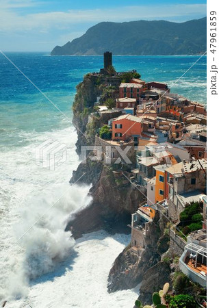 Vernazza buildings and sea in Cinque Terre 47961859