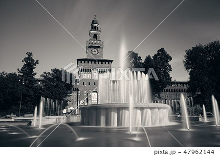 Sforza Castle fountain Sforza Castle fountain 47962144