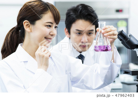 研究 サイエンス 科学 実験 科学者 化学者 研究 サイエンス 科学 実験 科学者 化学者 47962403