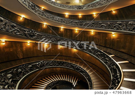 Spiral staircase 47963668