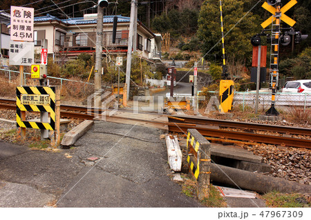 青梅線の日向和田と石神前の間にある小さな踏切 47967309