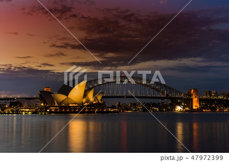 オペラハウス シドニー 夜景 47972399