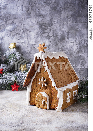 Christmas homemade sweet Gingerbread house Christmas homemade sweet Gingerbread house 47973744
