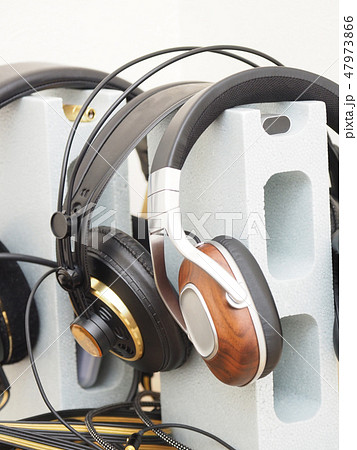 ヘッドホン ヘッドホン 47973866