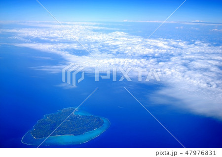 与論島とひつじ雲 与論島とひつじ雲 47976831