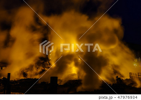 雲仙地獄（清七地獄）ライトアップ　【長崎県雲仙市】 47976934