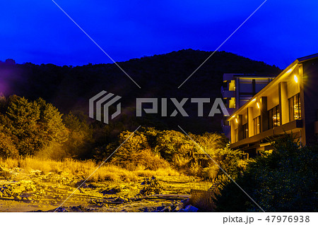 雲仙地獄（清七地獄）ライトアップ　【長崎県雲仙市】 47976938