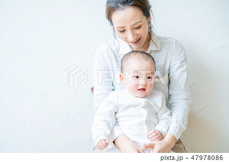 ママと赤ちゃん 47978086