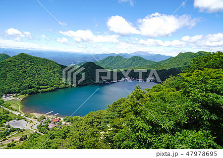 榛名山ロープウェイから見る榛名湖の眺望 47978695