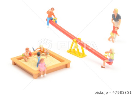遊ぶ子供 遊ぶ子供 47985351