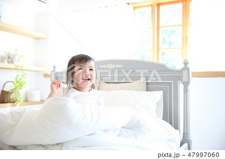 2歳の女の子 47997060