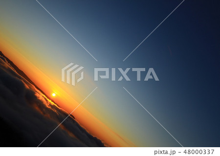 美幌峠からの日の出と雲海（北海道） 48000337