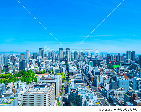 大阪の超高層ビル街 48003846