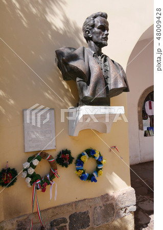 The monument on the wall of Shandor Petofi in the 48009428