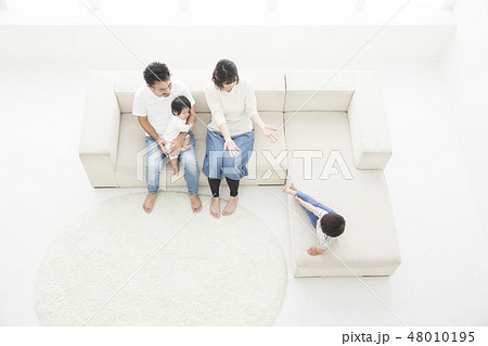 ファミリー 48010195