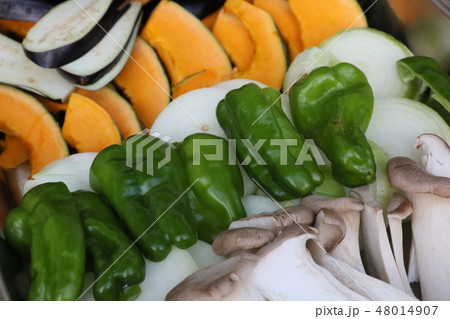 BBQ用の野菜類 BBQ用の野菜類 48014907