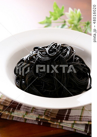 イカスミパスタ イカスミパスタ 48016020