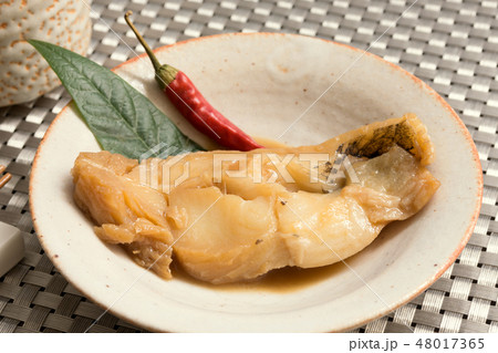 カレイの煮つけ カレイの煮つけ 48017365