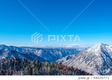 冬の奥飛騨 新穂高ロープウェイ 西穂高口駅展望台 48020771